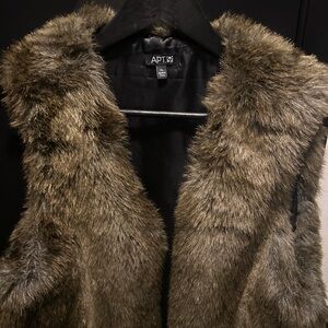 APT. 9 Women's Faux Fur Vest - Brown